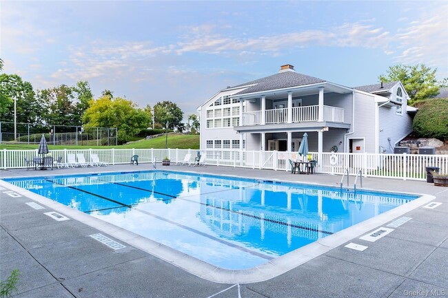 Building Photo - 3 Evergreen Way