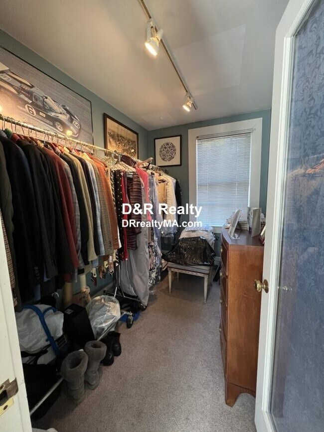 Building Photo - 2 bedroom in Cambridge MA