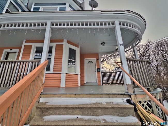 Building Photo - 64 Wood St