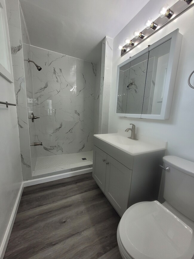 Building Photo - 454 Kuamo'o St