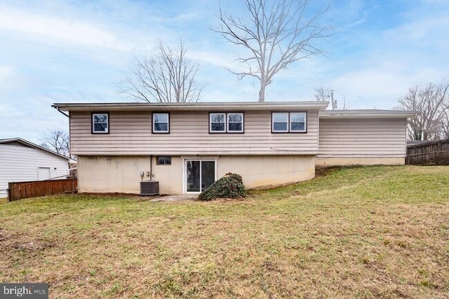 Building Photo - 2004 Brierhill Rd