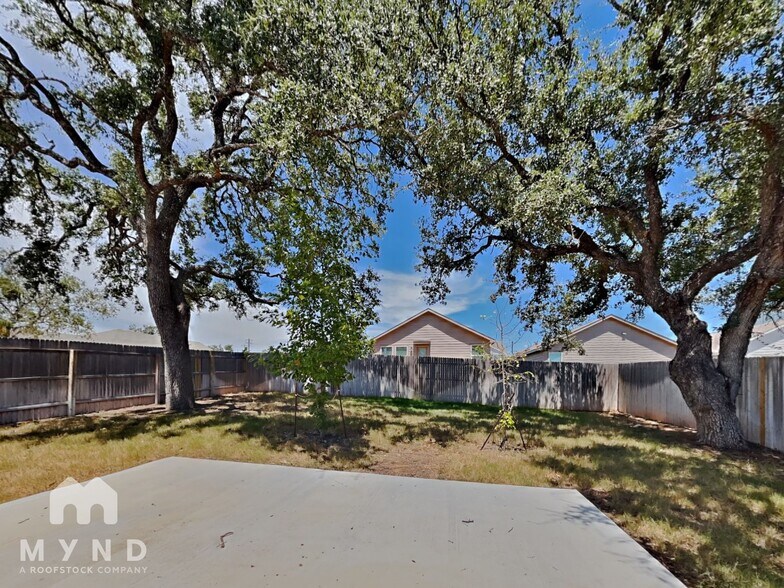 Building Photo - 14911 Greenfield Ml