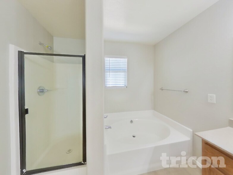 Building Photo - 8717 W Hammond Ln