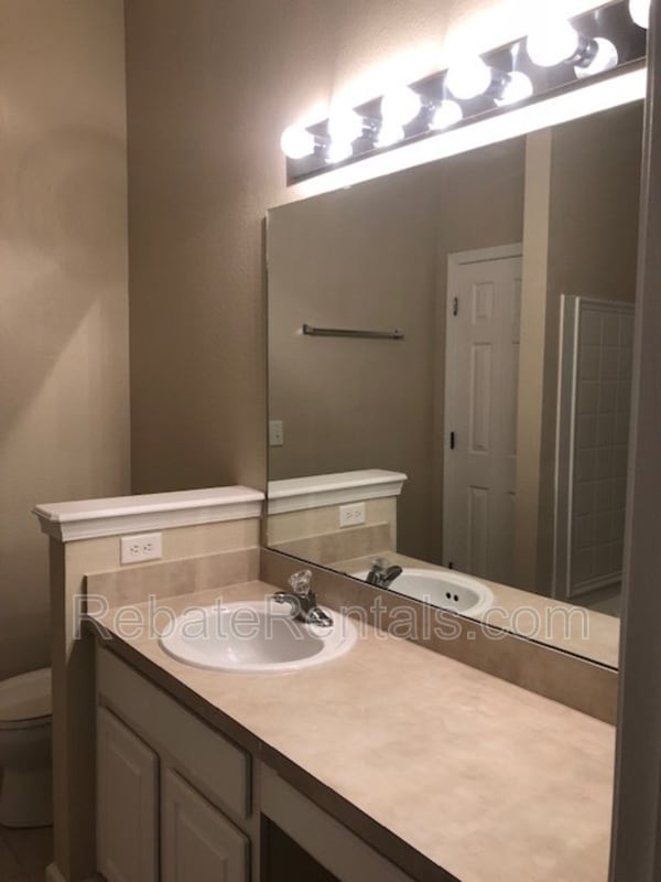 Building Photo - 13498 Essence Ct