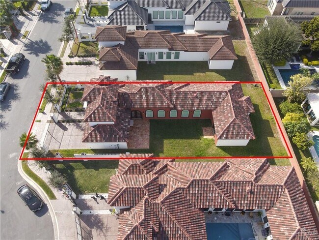 Building Photo - 29 Pecan Ave