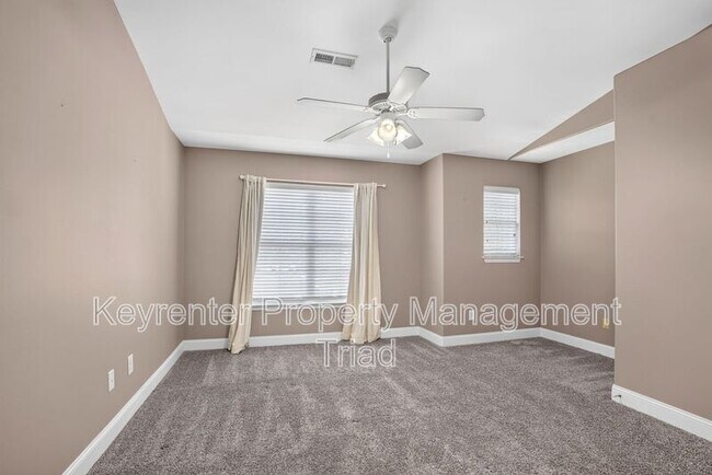 Building Photo - 3779 Shadow Ridge Dr