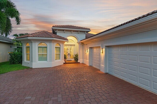 Building Photo - 236 Carina Dr