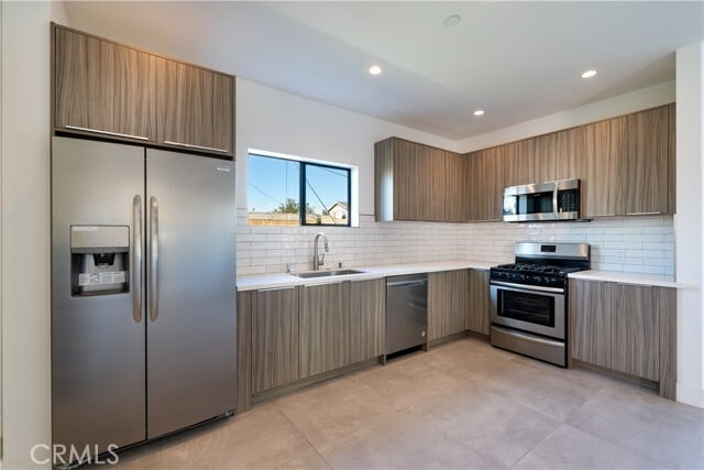 Building Photo - 1809 S Longwood Ave