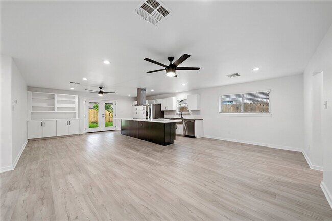 Building Photo - 5703 De Milo Dr