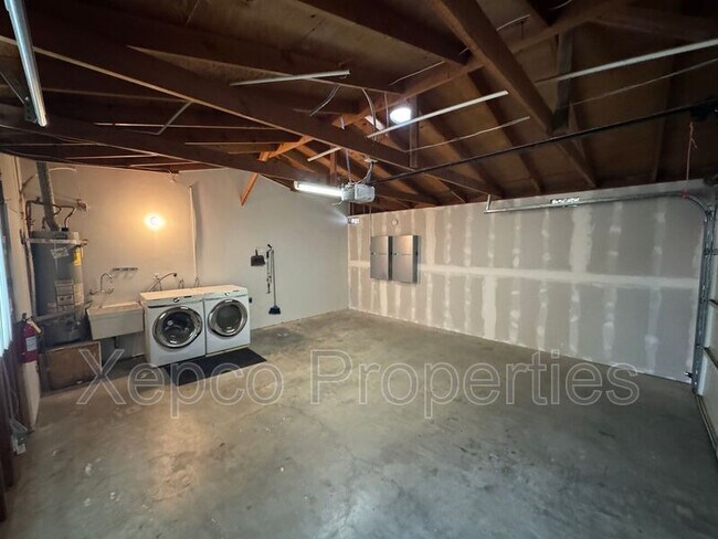 Building Photo - 66735 Buena Vista Ave