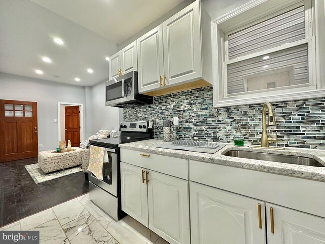 Primary Photo - 2224 N 20th St