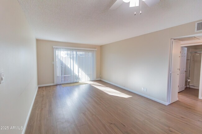 Building Photo - 6721 E McDowell Rd