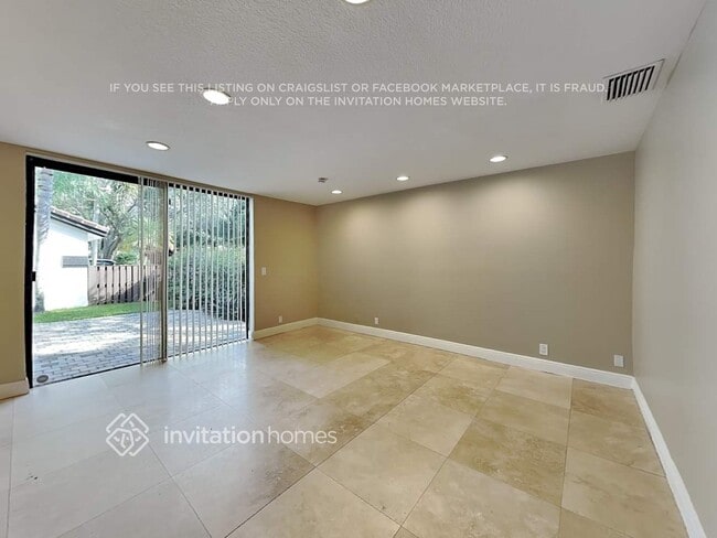 Building Photo - 1240 NW 105th Ave