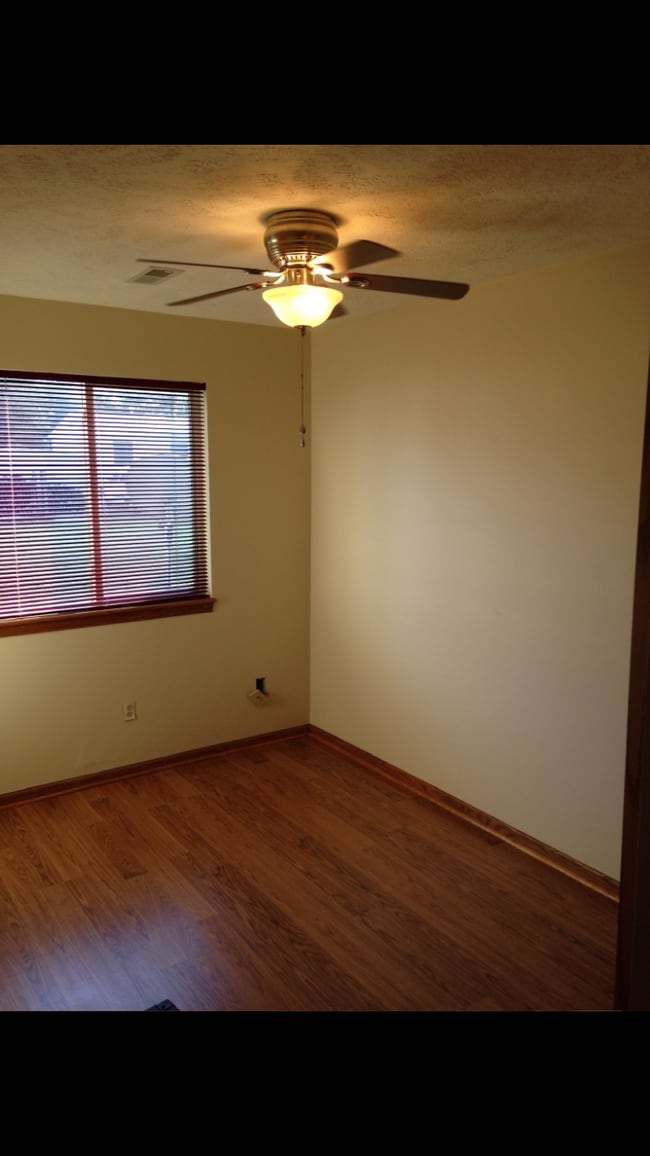 Building Photo - 715 Willis Ave