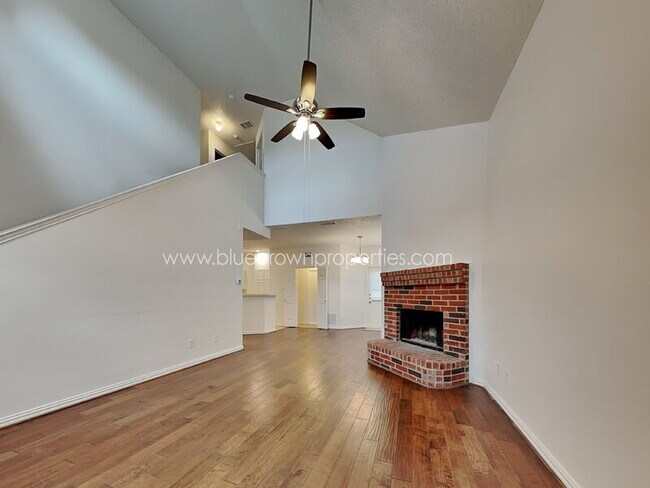 Building Photo - 1409 Post Oak Dr