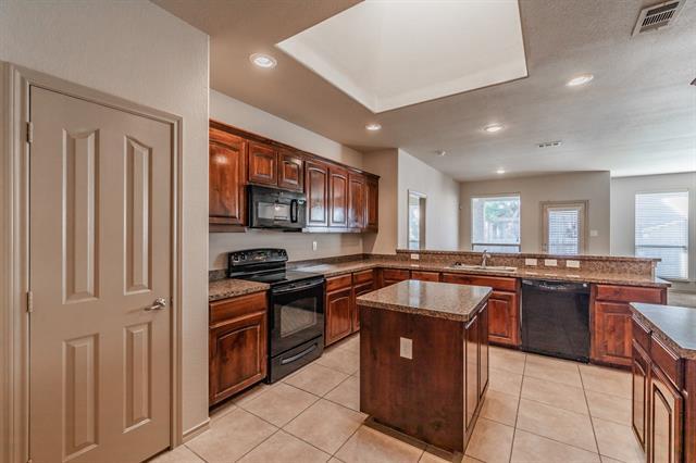 Building Photo - 10844 Irish Glen Trail