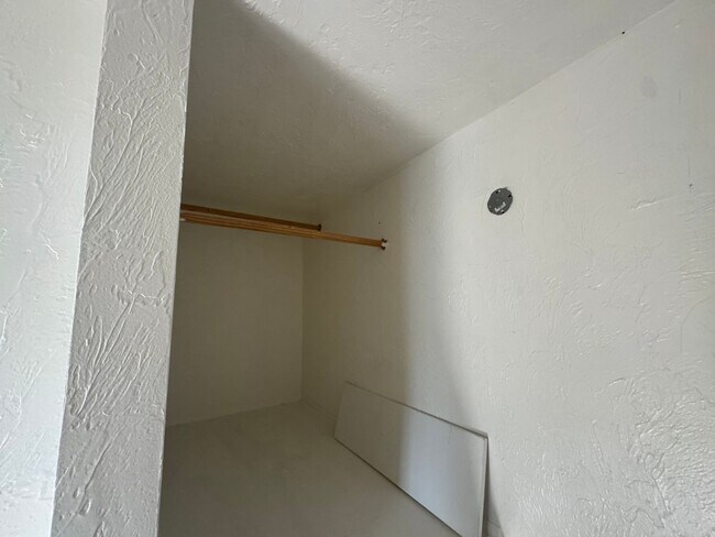 Building Photo - Two-Story 2 Bedroom, 1 Bath Lakeside Condo with Solar!