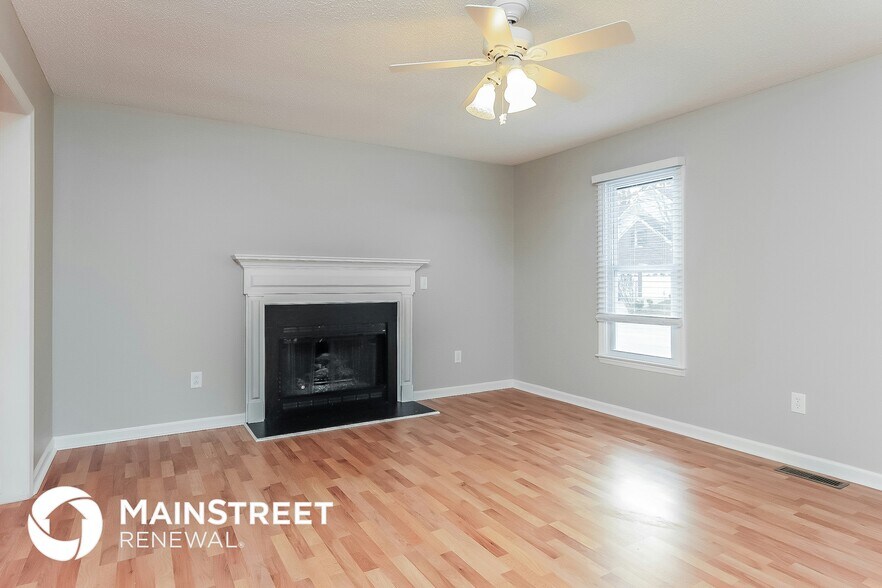 Building Photo - 828 Penncross Dr
