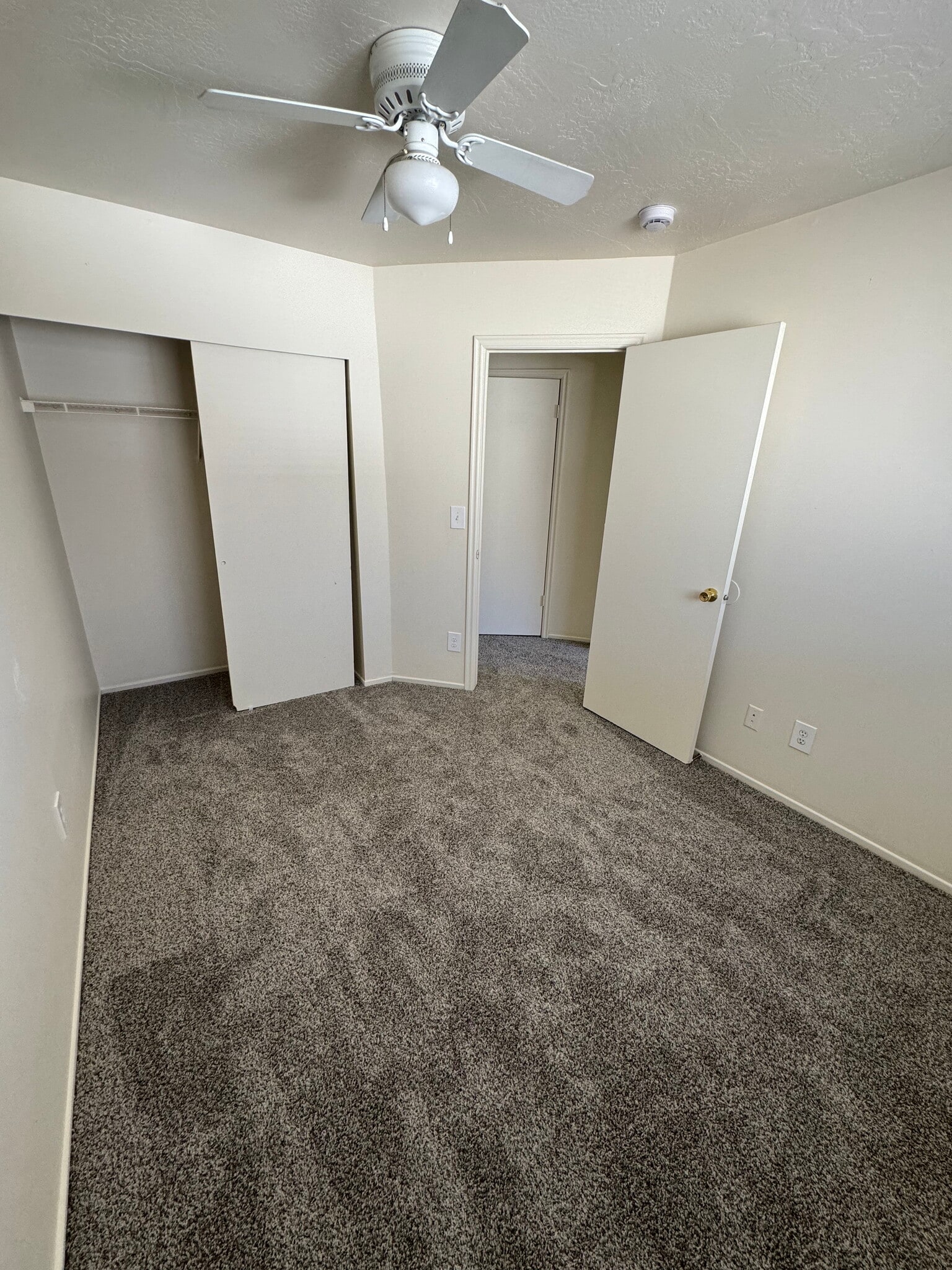Building Photo - 841 E Arcadia Green Way