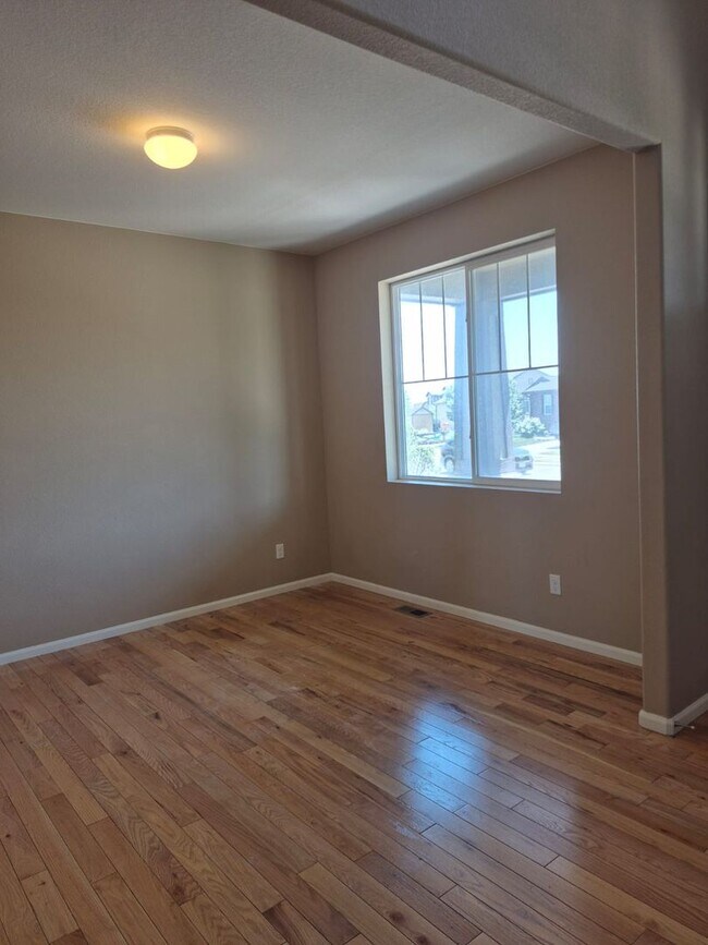 Building Photo - Spacious 5-Bed Home in Banning Lewis Ranch – Mountain Views