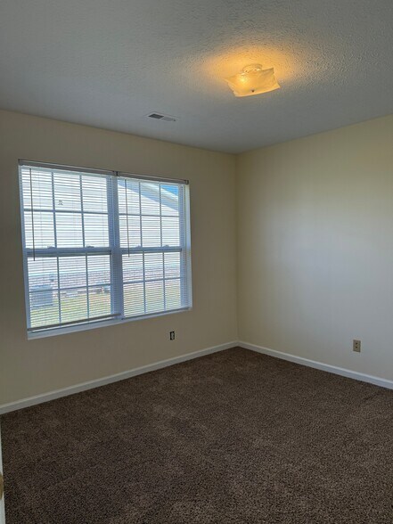 Building Photo - 3982 S Cramer Cir