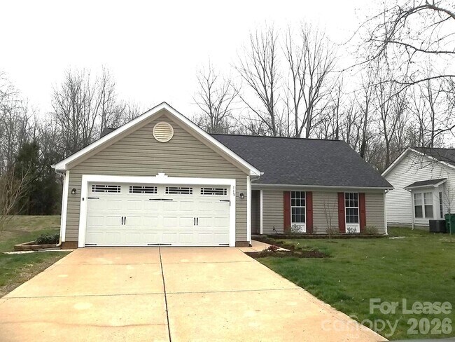 Building Photo - 115 W Bank Dr