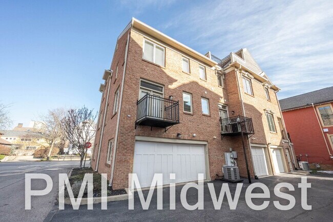 Building Photo - 515 E New York St