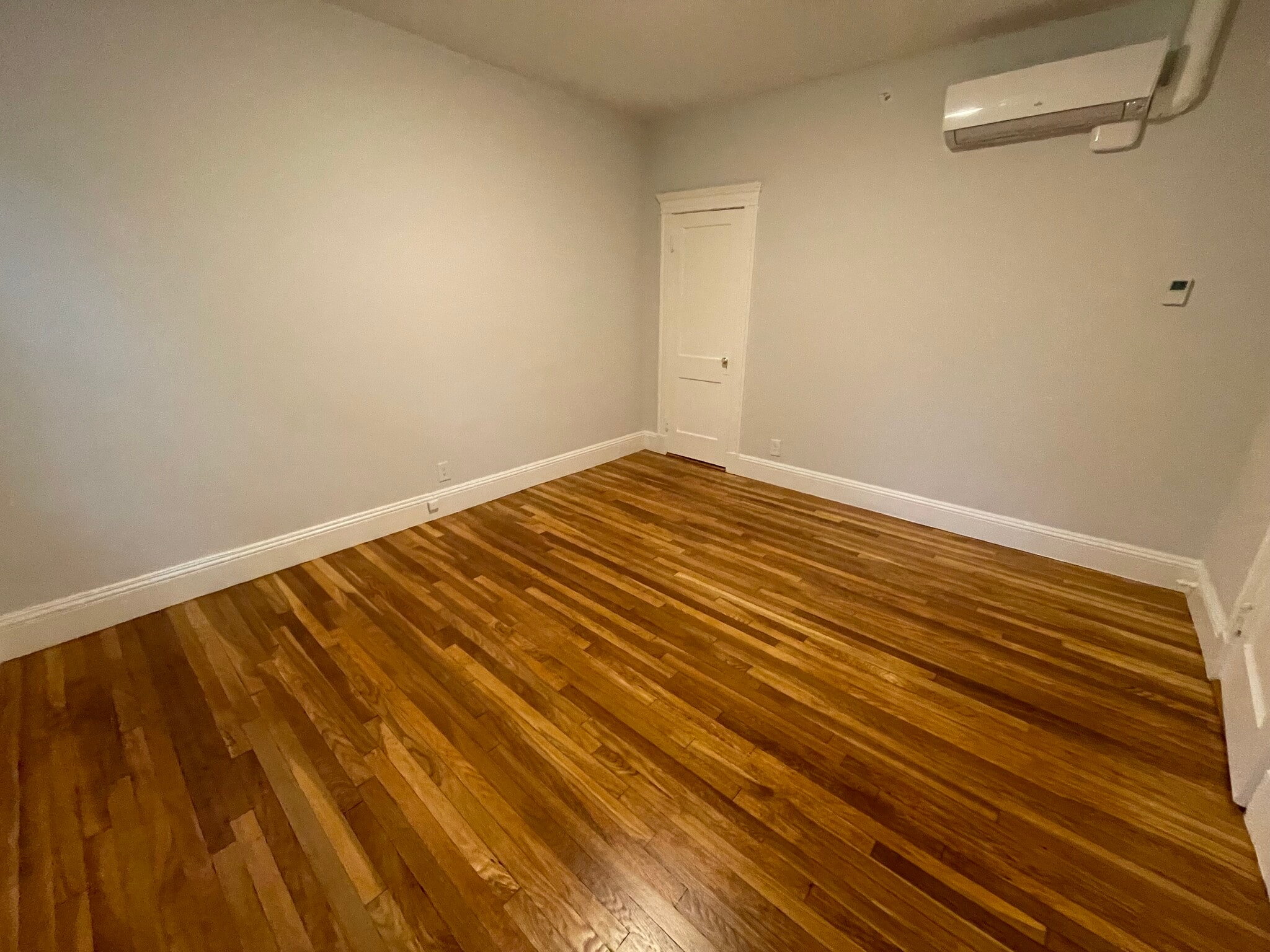 Building Photo - 22 Forest St