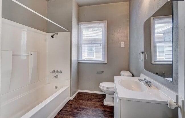 Building Photo - 2018 NW 17th St