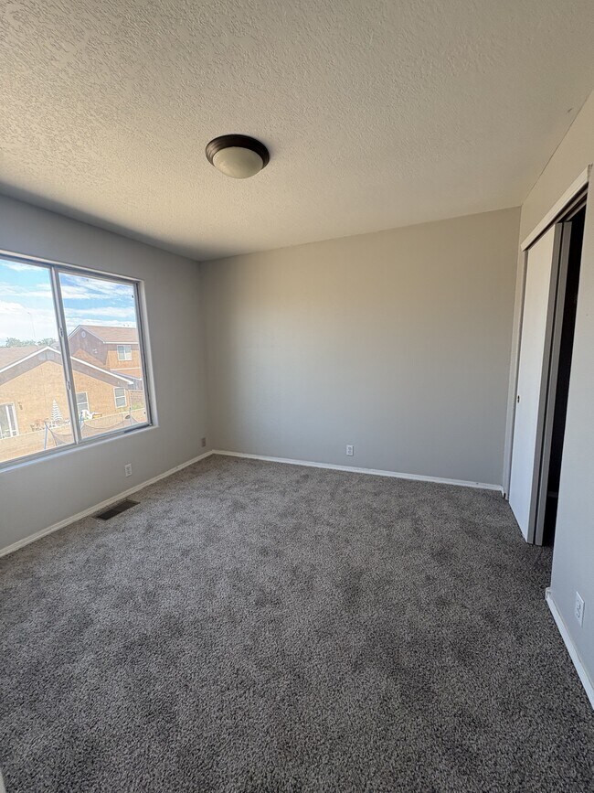 Building Photo - 1607 Costilla Rd