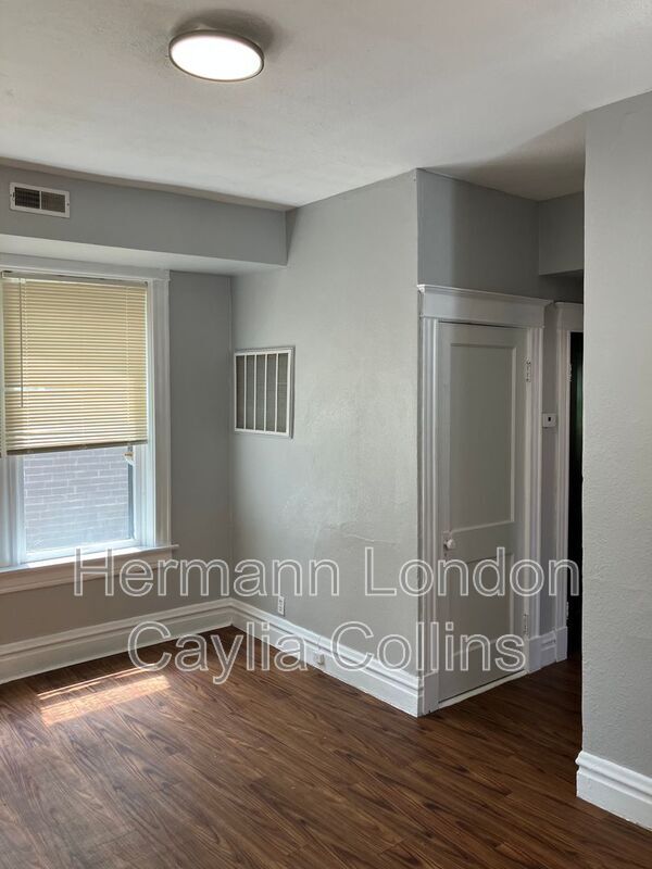 Building Photo - 3715 Bamberger Ave