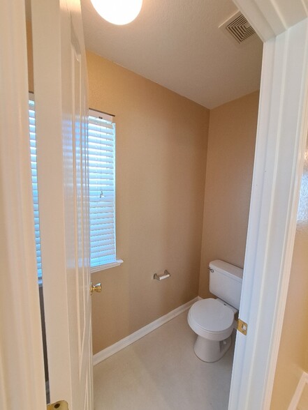 Building Photo - 4950 Trouville Ln