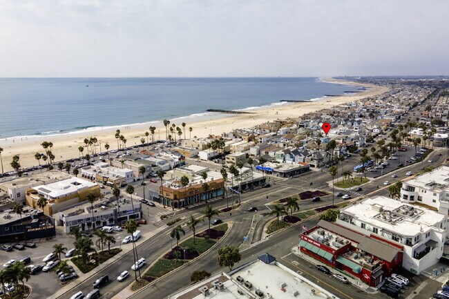 Building Photo - "Turnkey and Fully Remodeled Beachside Ret...
