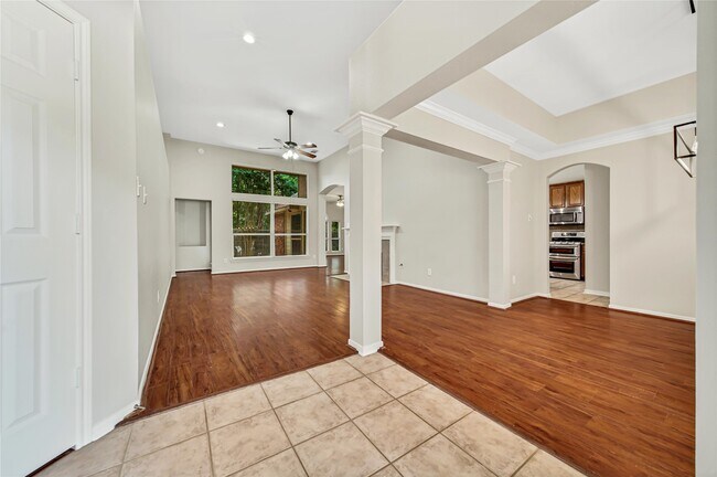 Building Photo - 14526 Red Tailed Hawk Ln