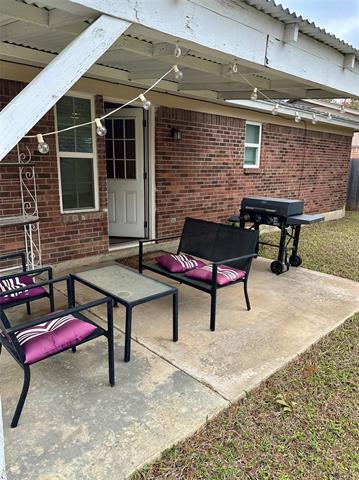 Building Photo - 6524 Blue Grass Dr