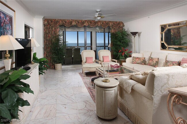 Primary Photo - 8171 Bay Colony Dr