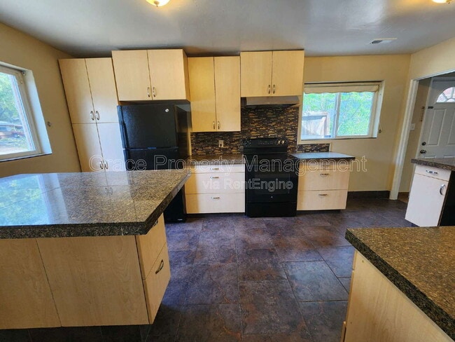 Building Photo - 9120 Ogden St