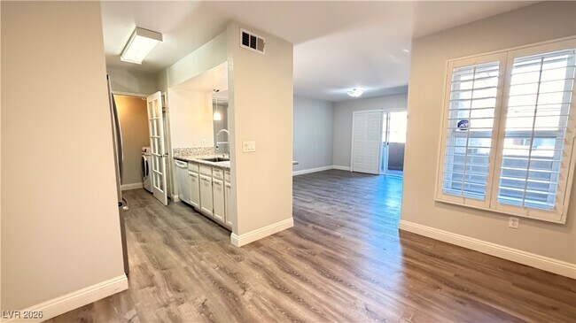 Building Photo - 6650 W Warm Springs Rd