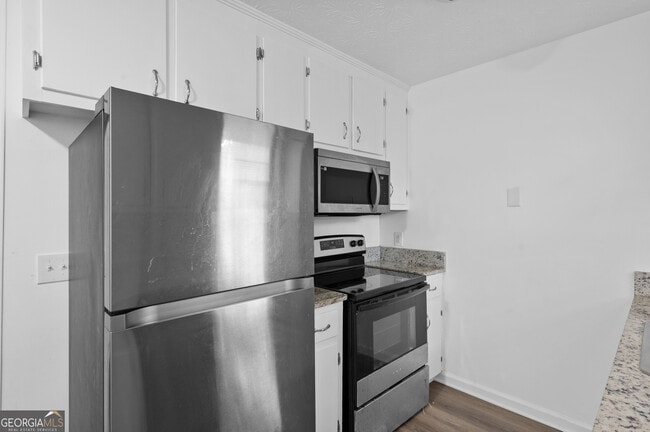 Building Photo - 1012 Davis St