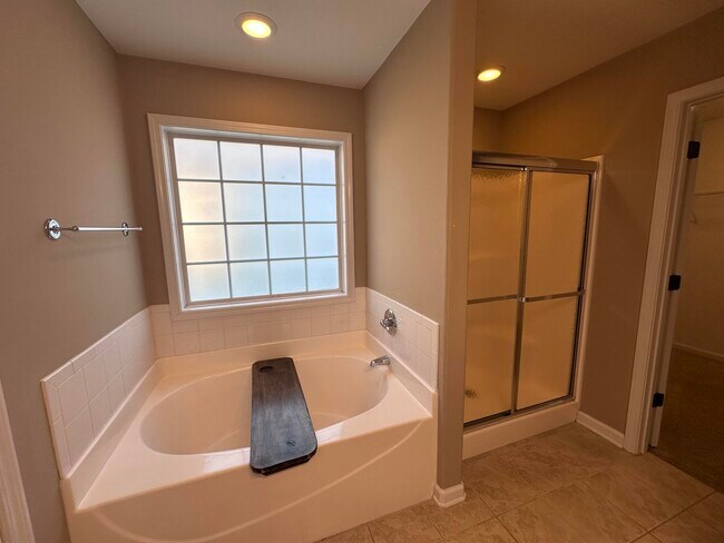 Building Photo - 2009 Dundee Way