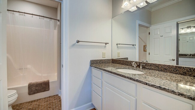 Building Photo - 752 Collins Meadow Dr