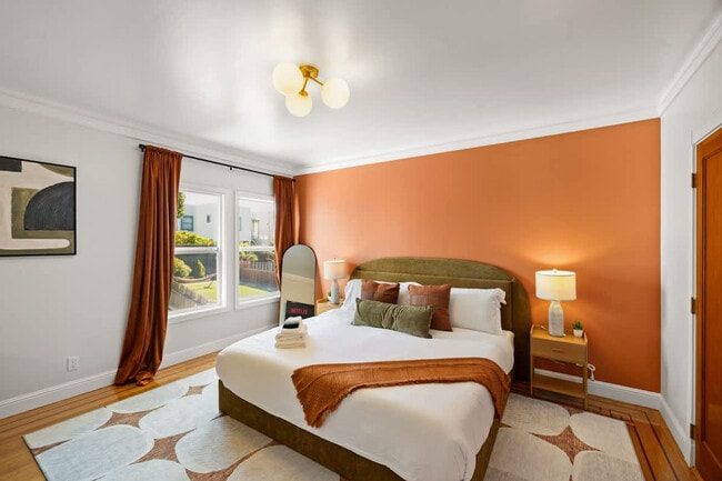 Building Photo - 2216 18th Ave