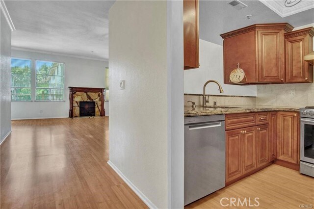 Building Photo - 2571 Plaza del Amo