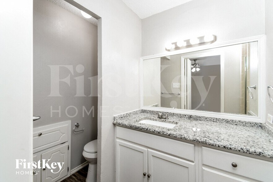 Building Photo - 1504 Terrace St