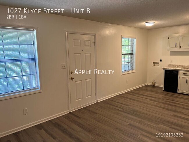 Building Photo - 1027 Klyce St