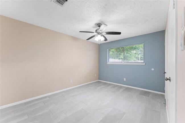 Building Photo - 1431 Epsilon St