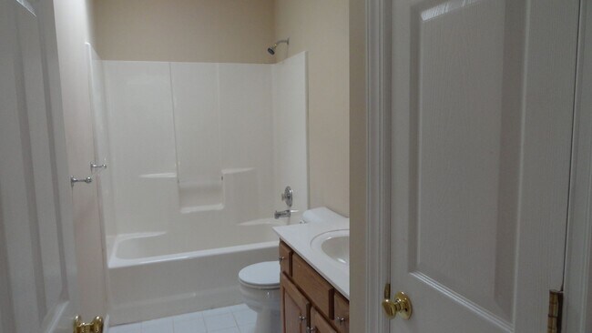 Building Photo - Beautiful home in Seaford