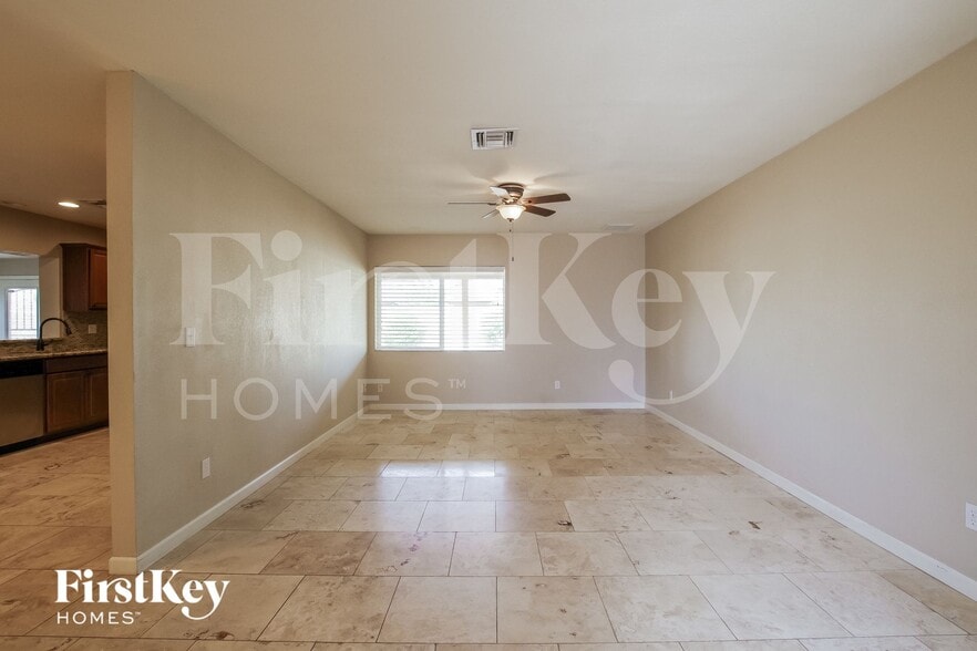 Building Photo - 4134 E Campo Bello Dr