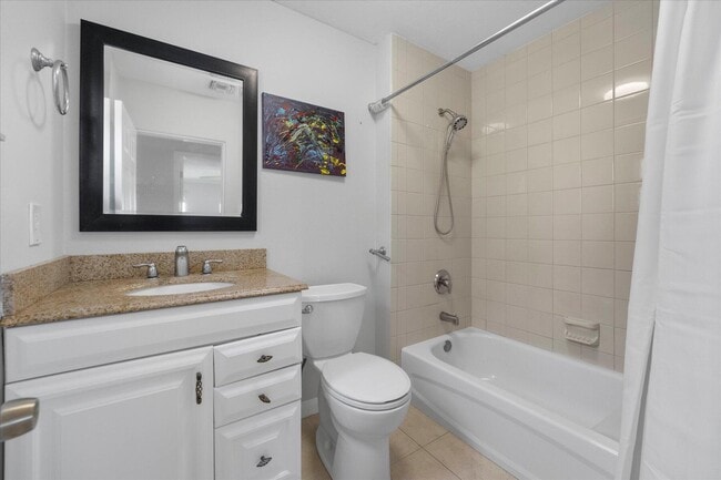 Building Photo - 850 NE Ixora Dr