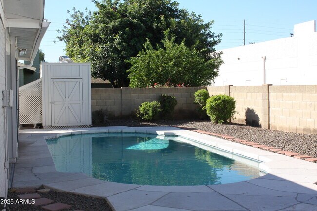 Building Photo - 15420 N 58th Ave